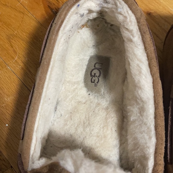 Ugg moccasins - Picture 3 of 6